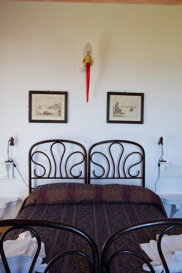 La Locanda Del Barbablu สตรอมโบลี ภายนอก รูปภาพ